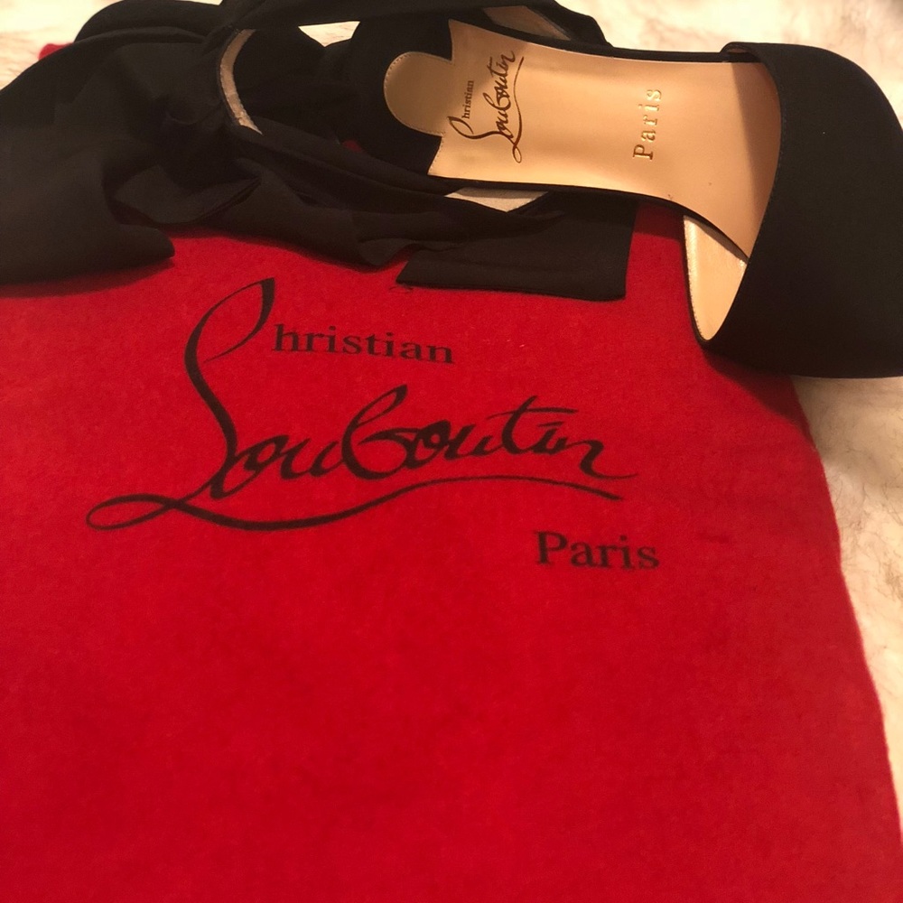 Christian Louboutin
Douce du Desert Pump, Black - Picture 6 of 8